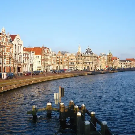 Daire Turfhuys Aan Het Spaarne